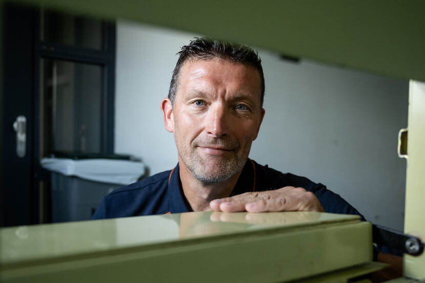 PI Haaglanden realityserie - celdeur